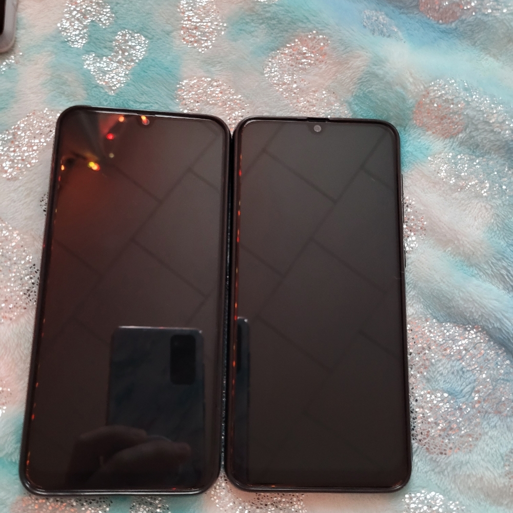 Samsung a50 phones with cases